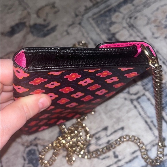 Trina Turk Wallet on a chain - Picture 4 of 5